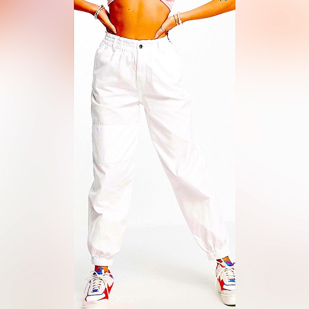 EUC Size 4 TOP SHOP white cargo pants